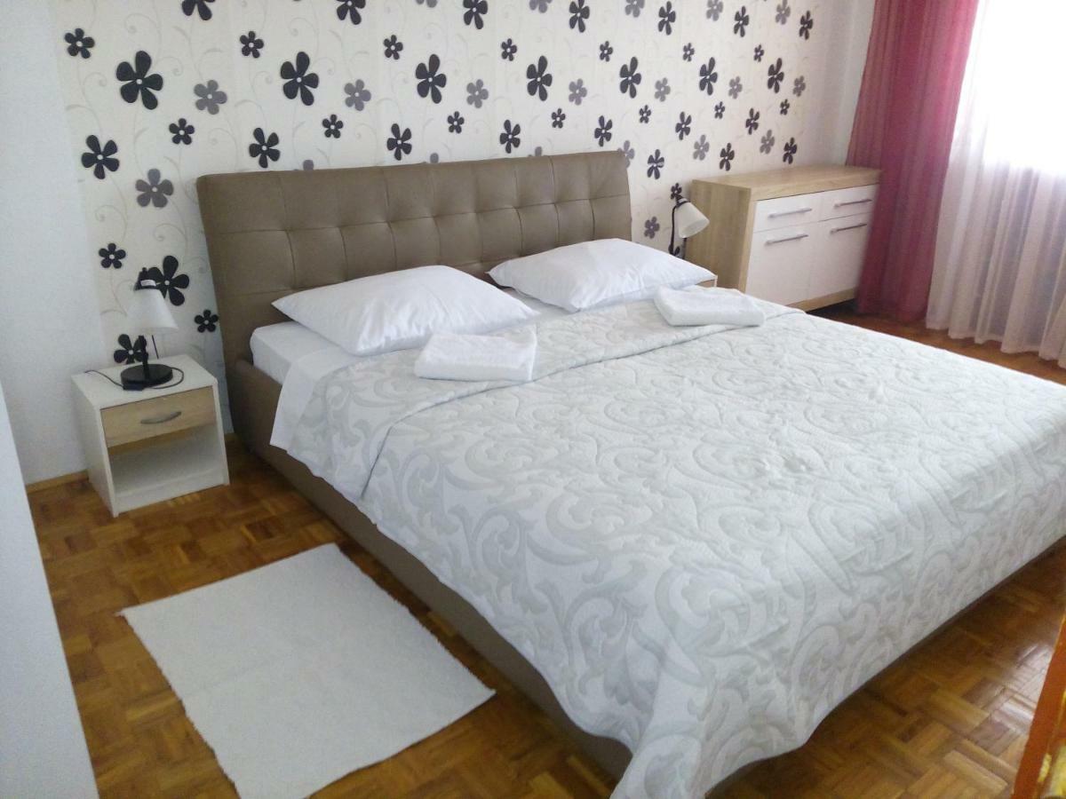 Apartmani Frkic Tisno Zewnętrze zdjęcie