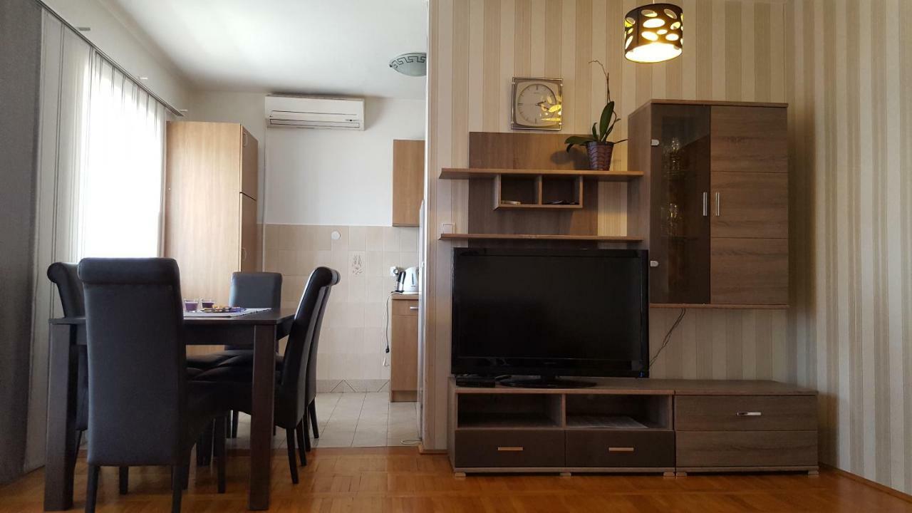 Apartmani Frkic Tisno Zewnętrze zdjęcie